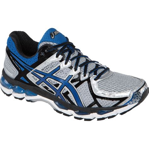 comfortable running shoes flat feet.